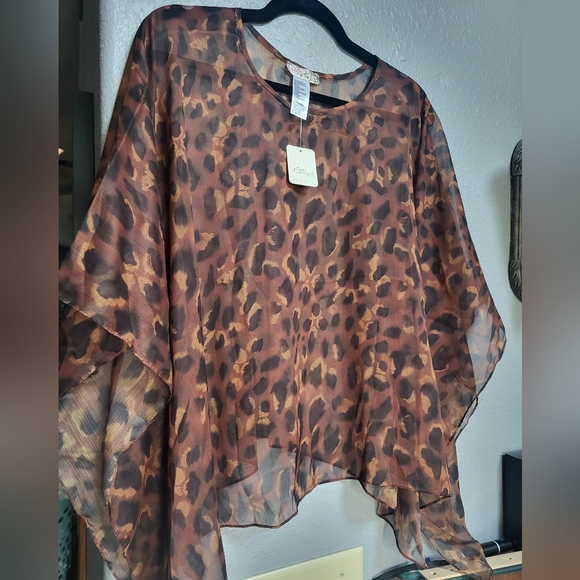 Angel Wing Poncho in Leopard NWT - ONE SIZE - Picture 11 of 13